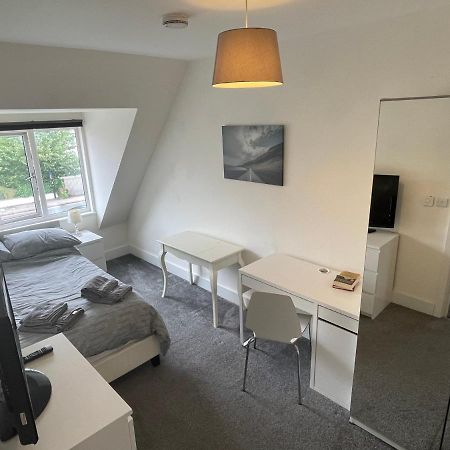 2 Bedroom 2 Bathroom Apartment 8 Including Free Parking Bromley Exteriér fotografie