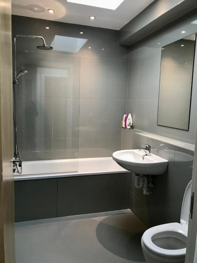 2 Bedroom 2 Bathroom Apartment 8 Including Free Parking Bromley Exteriér fotografie