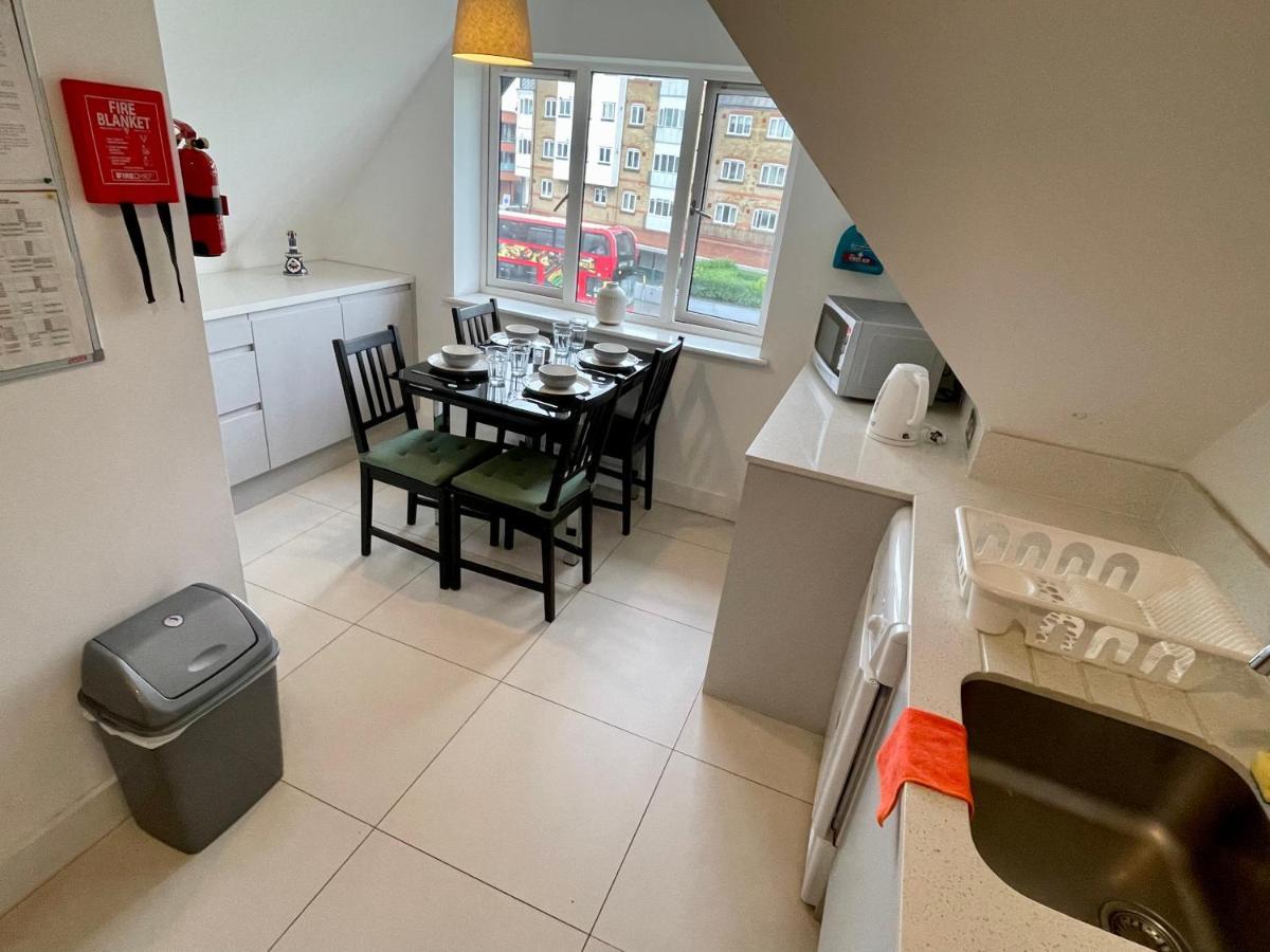 2 Bedroom 2 Bathroom Apartment 8 Including Free Parking Bromley Exteriér fotografie